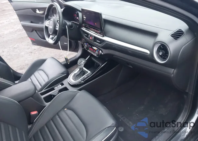 3KPF54AD1PE627148: 44380712