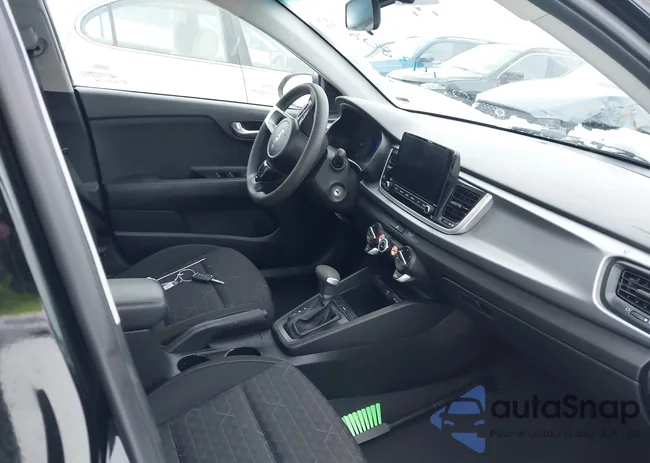 3KPA24AD7PE621485: 44380835