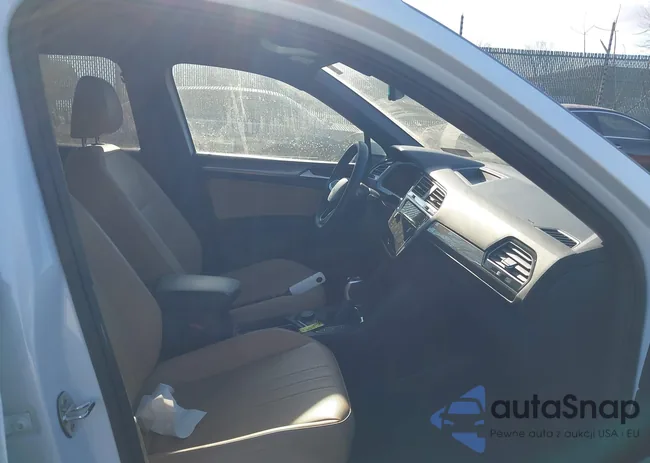 3VVMB7AX5RM084621: 44380870