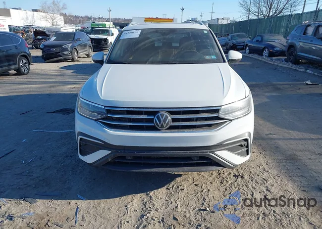 3VVMB7AX5RM084621: 44380870