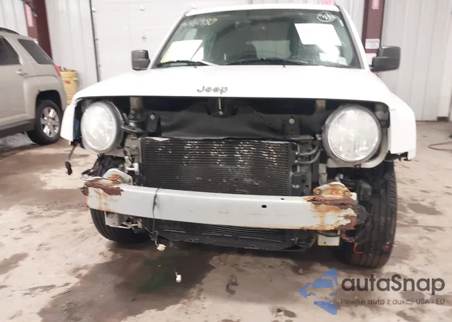 1C4NJRCB7CD674731: 44381980