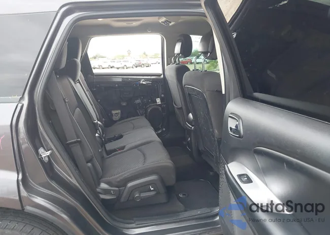 3C4PDCAB8HT544877: 44382194