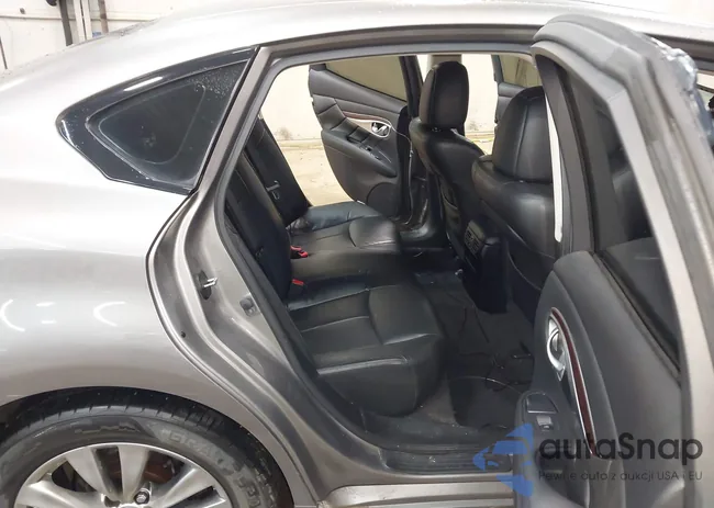 JN1BY1AR7DM600956: 44382231