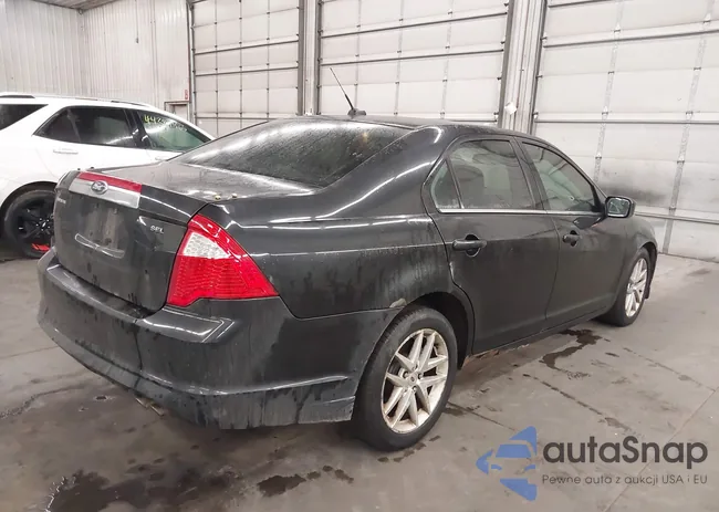 3FAHP0JA2BR245574: 44382244