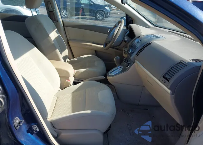 3N1AB6AP7AL656135: 44382277