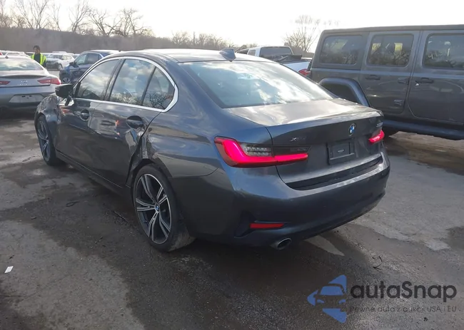 WBA5R7C01MFK30887: 44382288