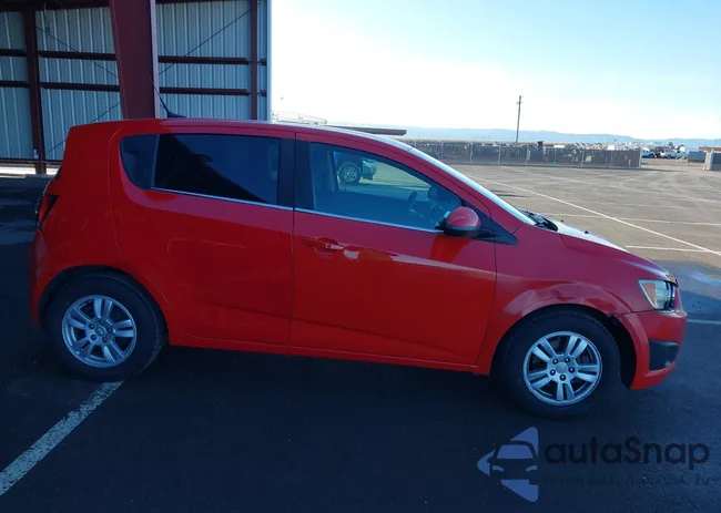 1G1JC6SH4D4215132: 44382326