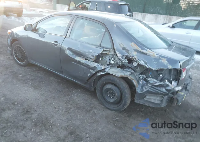 2T1BU4EE4DC035810: 44382388