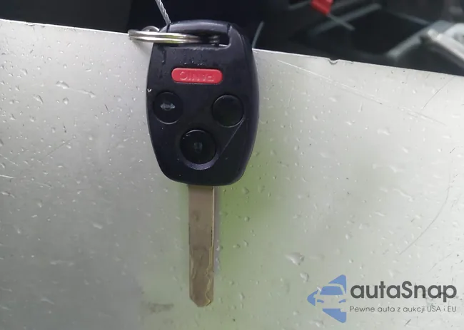 2HGFA1F82BH506276: 44382408