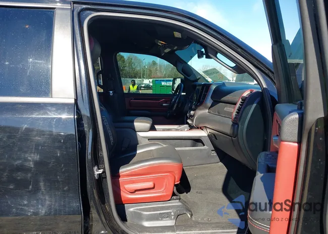 1C6SRFLT7LN153545: 44381805