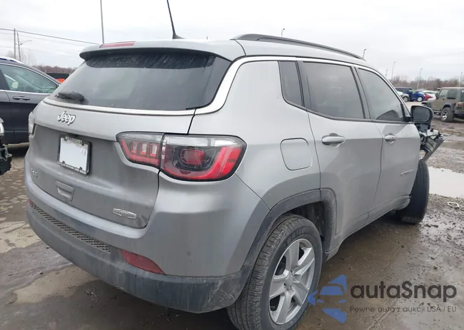 3C4NJDBB5NT110609: 44381881