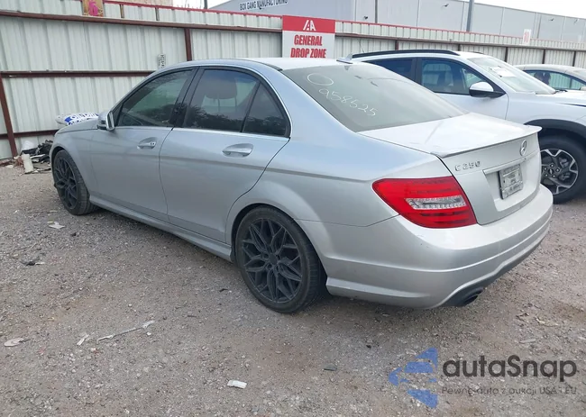 WDDGF4HB0EA958525: 44382989