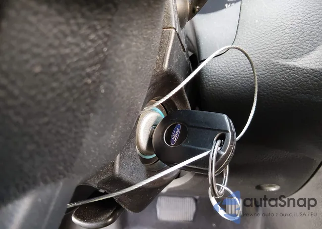 1FADP3E26HL308220: 44383071