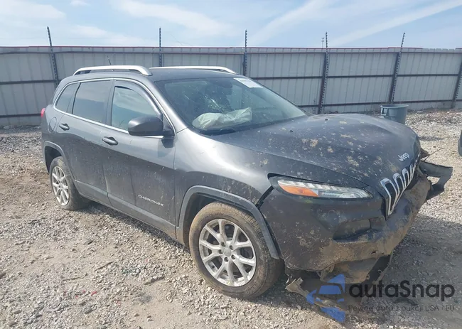 1C4PJLCB8FW720940: 44383131