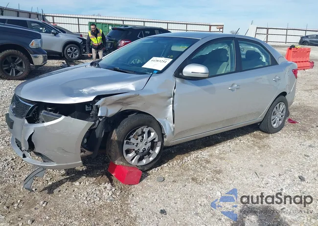 KNAFU4A22D5738782: 44383251