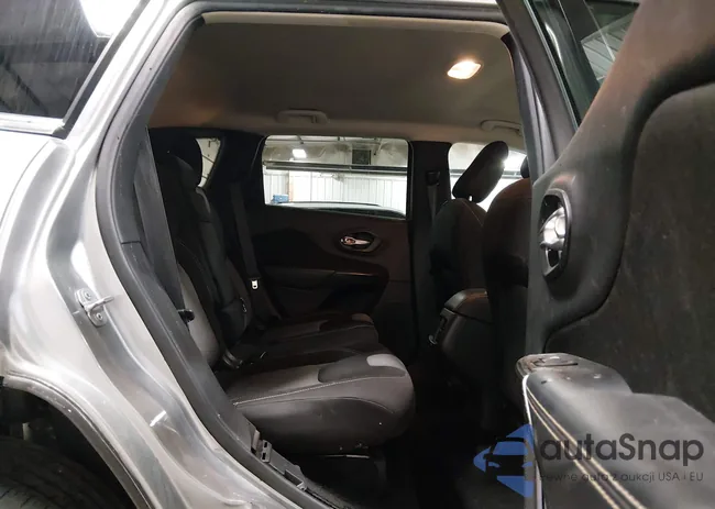 1C4PJMCS6EW317950: 44383315