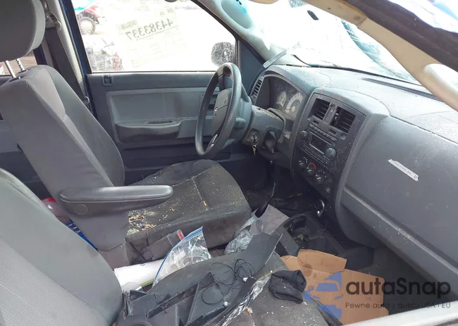 1D7HW28N15S294247: 44383337