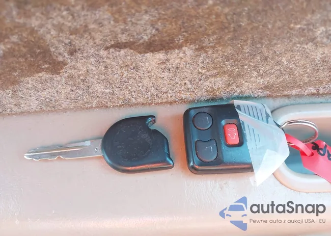 1FMYU04126KB99877: 44383348