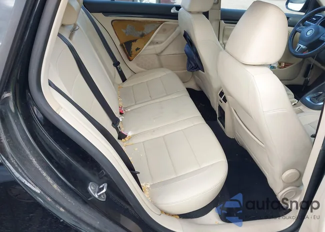 3VWPL7AJ4CM699296: 44383430