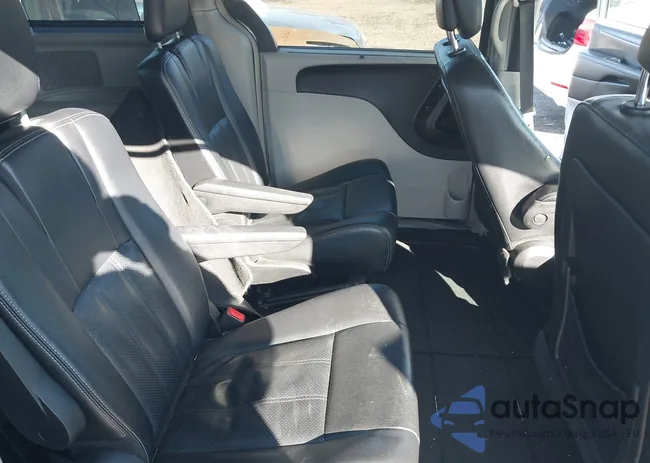 2C4RC1CG8ER249740: 44383449