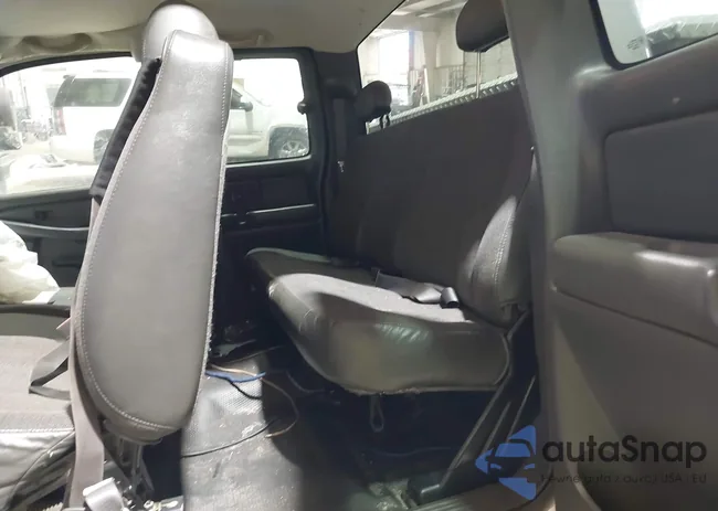 2GCEK19T541279393: 44382534