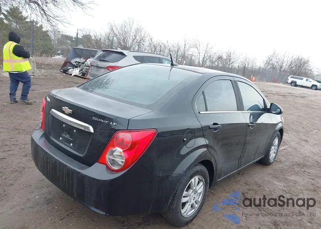 1G1JC5SH8C4106178: 44382599