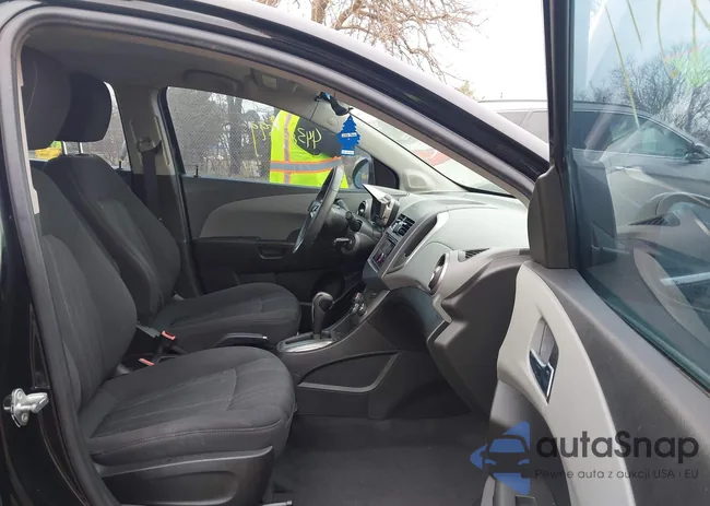 1G1JC5SH8C4106178: 44382599