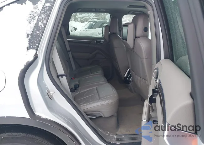 WP1AA2A24BLA08261: 44382602