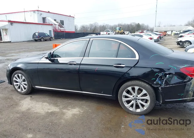 WDDZF4KB1KA548443: 44382771