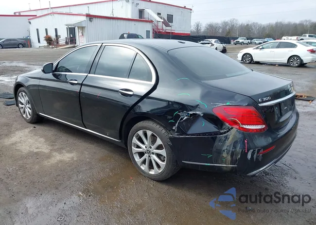 WDDZF4KB1KA548443: 44382771