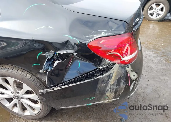 WDDZF4KB1KA548443: 44382771