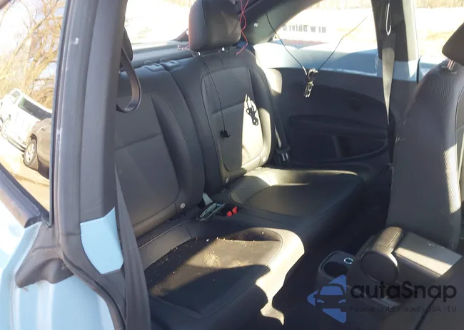 3VWJX7AT9DM682880: 44383979