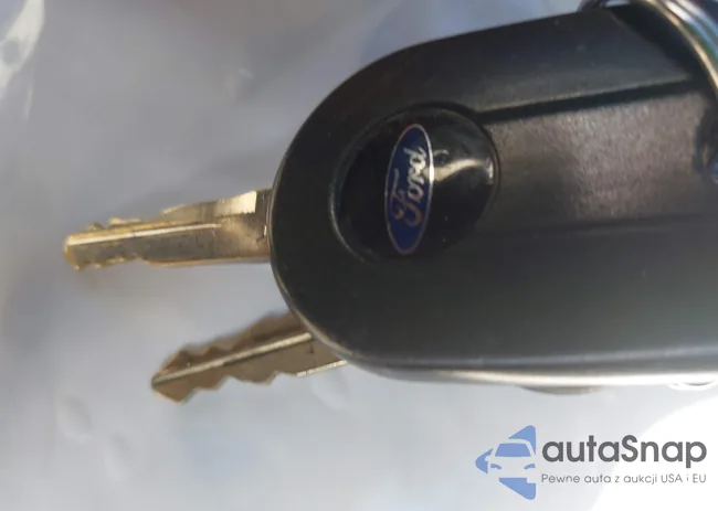 1FMCU49H38KB36233: 44384003