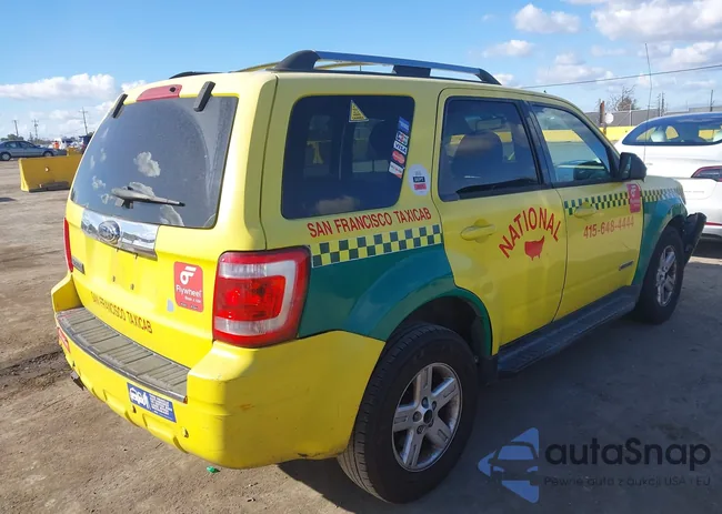 1FMCU49H38KB36233: 44384003