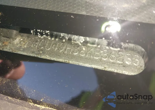 1FMCU49H38KB36233: 44384003