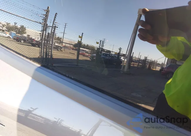 5YJSA1E47GF161139: 44384157