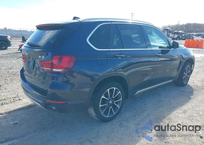 5UXKR0C5XH0V65307: 44384181