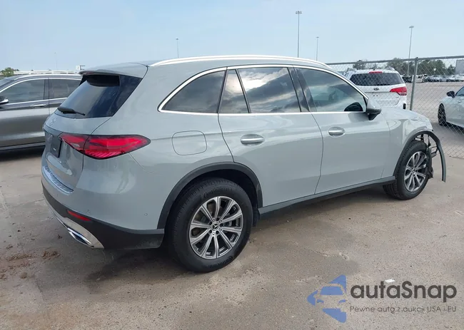 W1NKM4GB9SF394246: 44384251