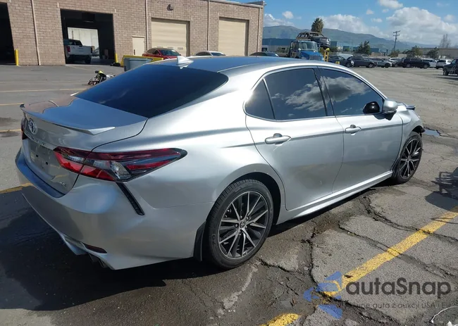 4T1G11AK8NU687421: 44384305