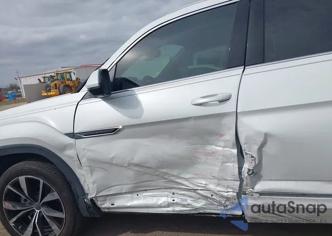 1V2FE2CA8RC249717: 44384331