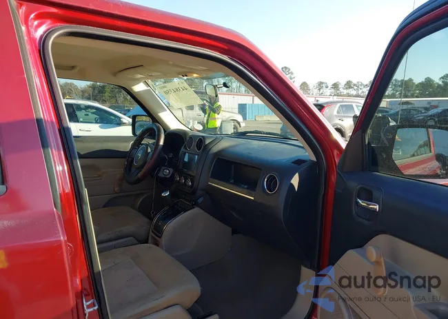 1C4NJPBA2CD590555: 44384350