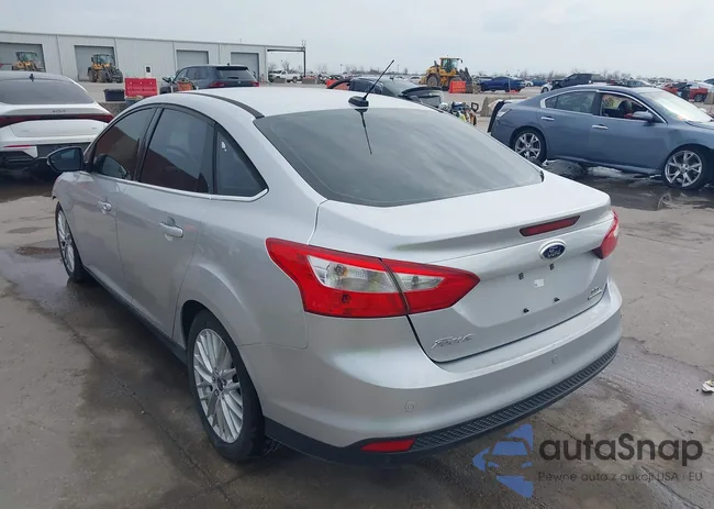 1FAHP3H2XCL391432: 44384397