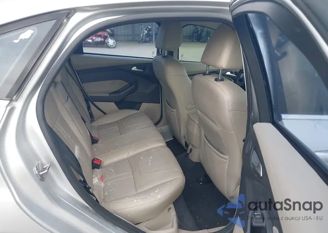 1FAHP3H2XCL391432: 44384397