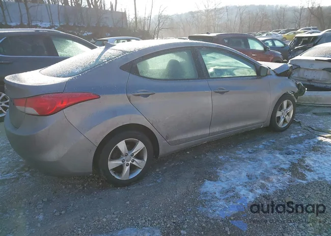 KMHDH4AEXBU080619: 44383552