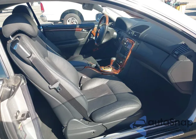 WDBPJ75J54A039476: 44383687