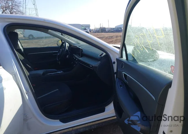 KMHL64JA8SA462017: 44383731