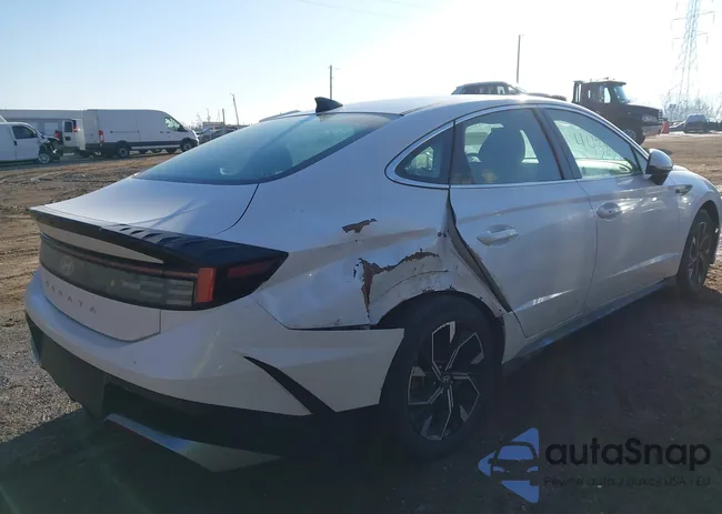 KMHL64JA8SA462017: 44383731