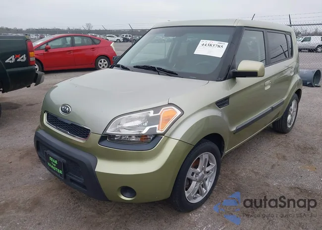 KNDJT2A21A7174658: 44383785