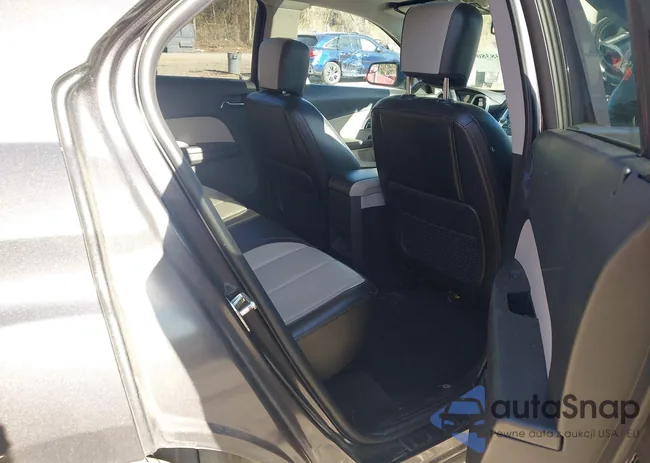 2GNFLNEKXD6137234: 44383804