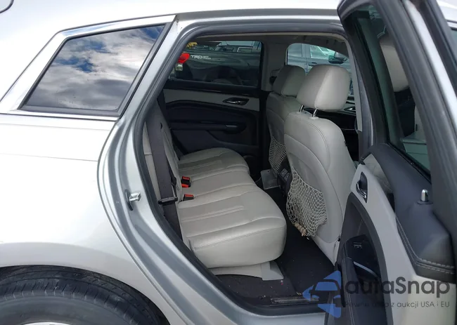 3GYFNBE32FS581801: 44383825